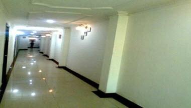 Hotel Skylark in Gaya, IN