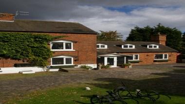 Featherstone Farm Hotel in Wolverhampton, GB1