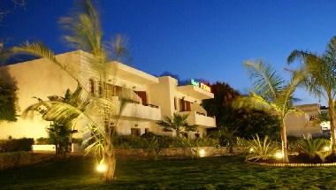 Kyknos Beach Hotel & Bungalows in Heraklion, GR