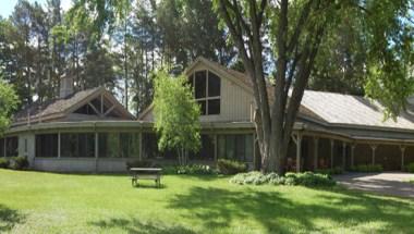 Old Log Theater in Greenwood, MN