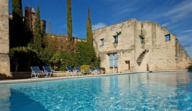 Le Vieux Castillon in Nimes, FR