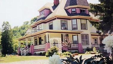 The Gallets House Bed & Breakfast in Allegany, NY