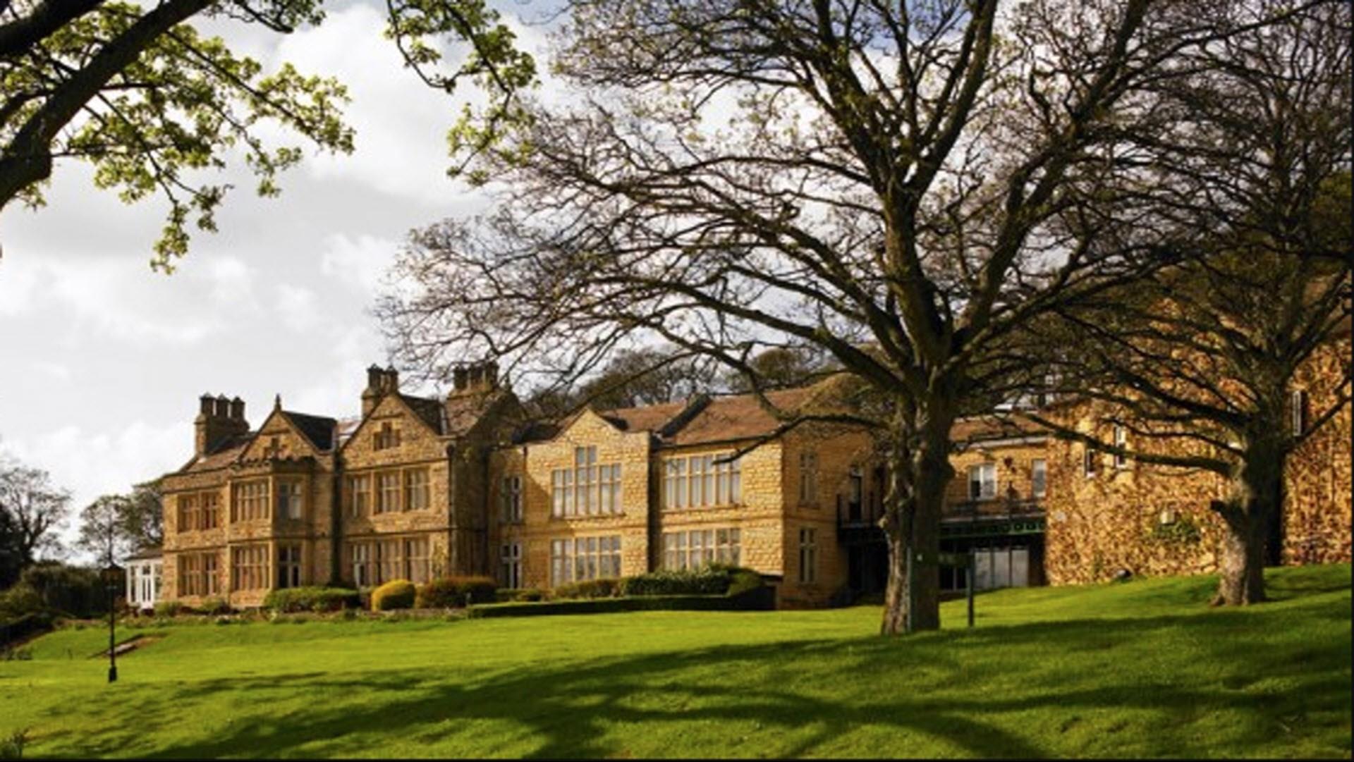 Hollins Hall Hotel & Country Club in Bradford, GB1