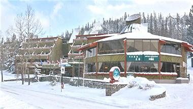 Hotel Canoe and Suites in Banff, AB