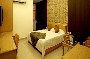 Hotel Clark heights in New Delhi, IN