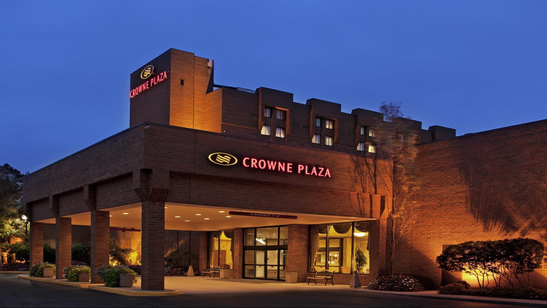 Crowne Plaza Columbus North-Worthington in Columbus, OH