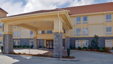 La Quinta Inn & Suites by Wyndham Conway in Conway, AR