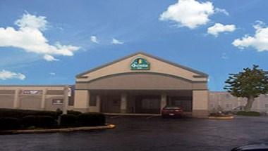 La Quinta Inn & Suites by Wyndham Aberdeen-APG in Aberdeen, MD