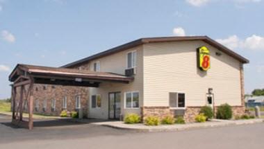 Super 8 by Wyndham Superior WI in Superior, WI