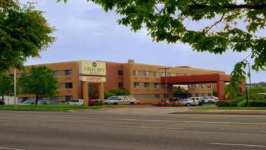 Oxford Suites Redding California Hotel in Redding, CA