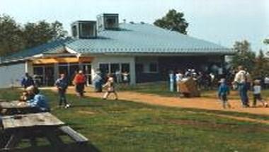 Hazelwood Lake Nature Centre in Thunder Bay, ON