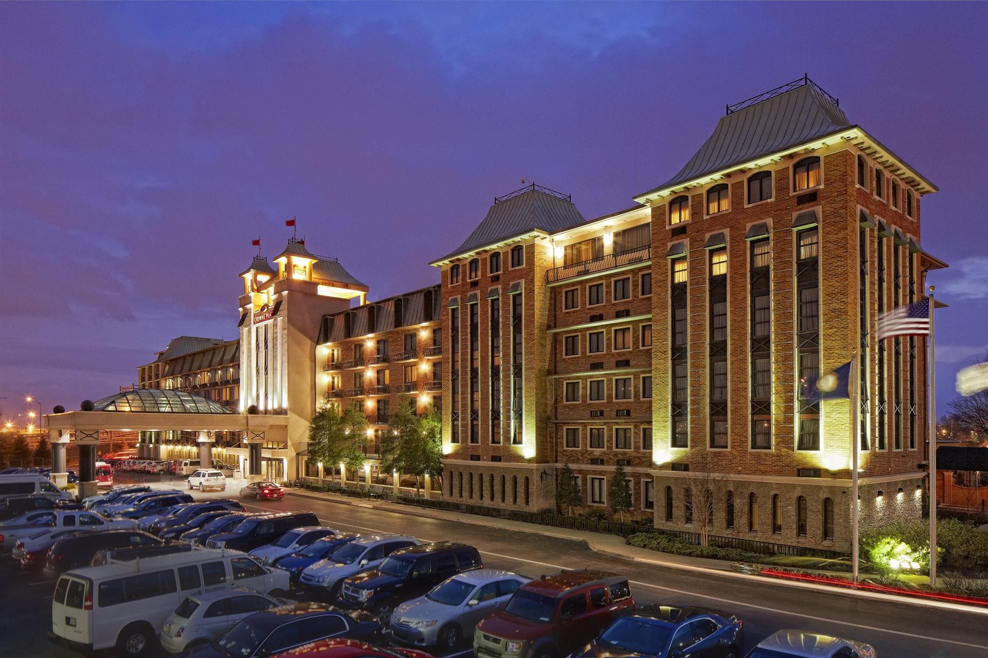 Crowne Plaza Louisville Airport Expo Ctr in Louisville, KY