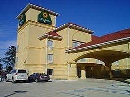 La Quinta Inn & Suites by Wyndham Walker - Denham Springs in Walker, LA