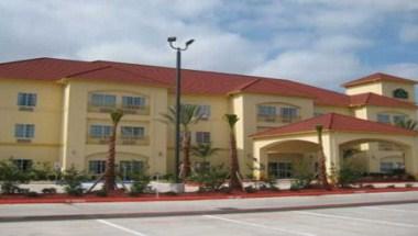 La Quinta Inn & Suites by Wyndham Winnie in Winnie, TX