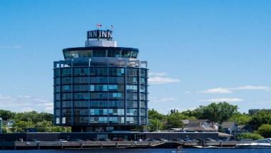 Clarion Lakeside Inn and Conference Centre in Kenora, ON