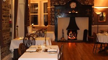 Broadway Country House Hotel in Laugharne, GB3