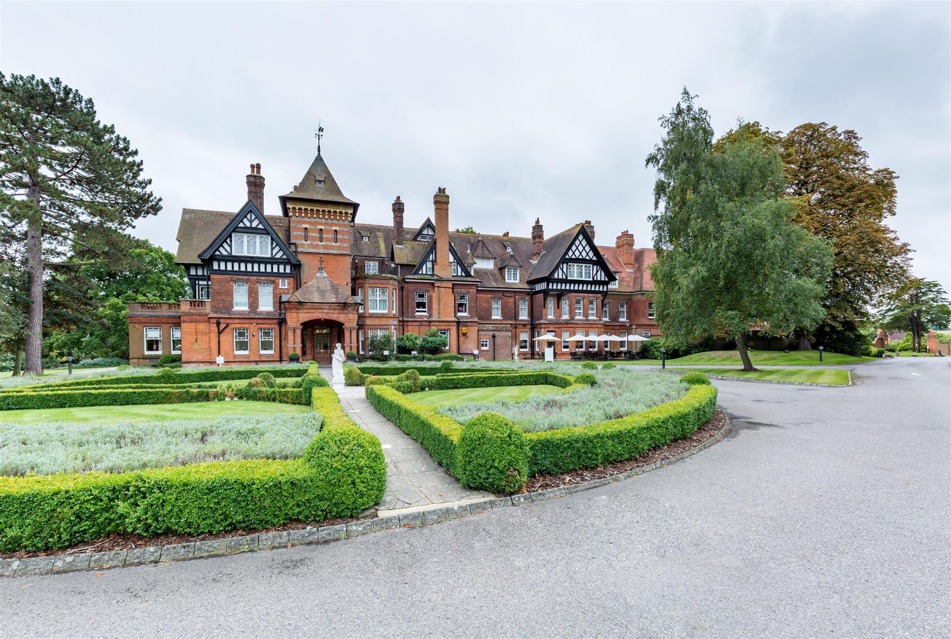 Hand Picked Woodlands Park Hotel in London, GB1