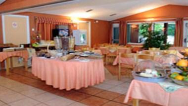 Hotel Cote Sud Leman in Thonon-les-Bains, FR