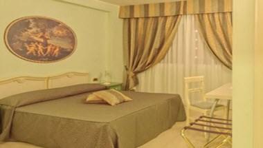 Hotel Residence White Palace in Cento, IT