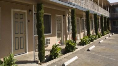 Holiday Motel & Suites in Fresno, CA