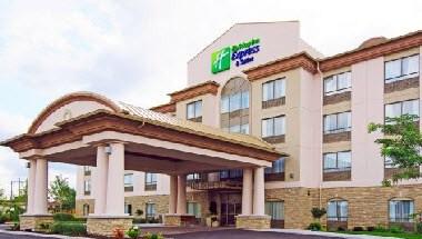 Holiday Inn Express Hotel & Suites Ottawa Airport in Ottawa, ON