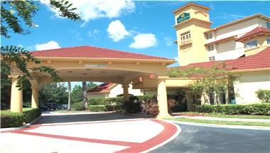 La Quinta Inn & Suites by Wyndham Orlando UCF in Orlando, FL