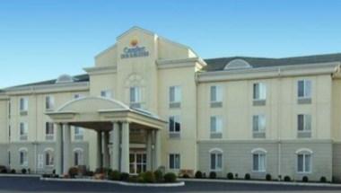 Comfort Inn and Suites Carneys Point in Carneys Point, NJ