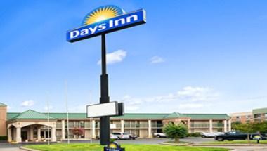 Days Inn by Wyndham Clarksville North in Clarksville, TN