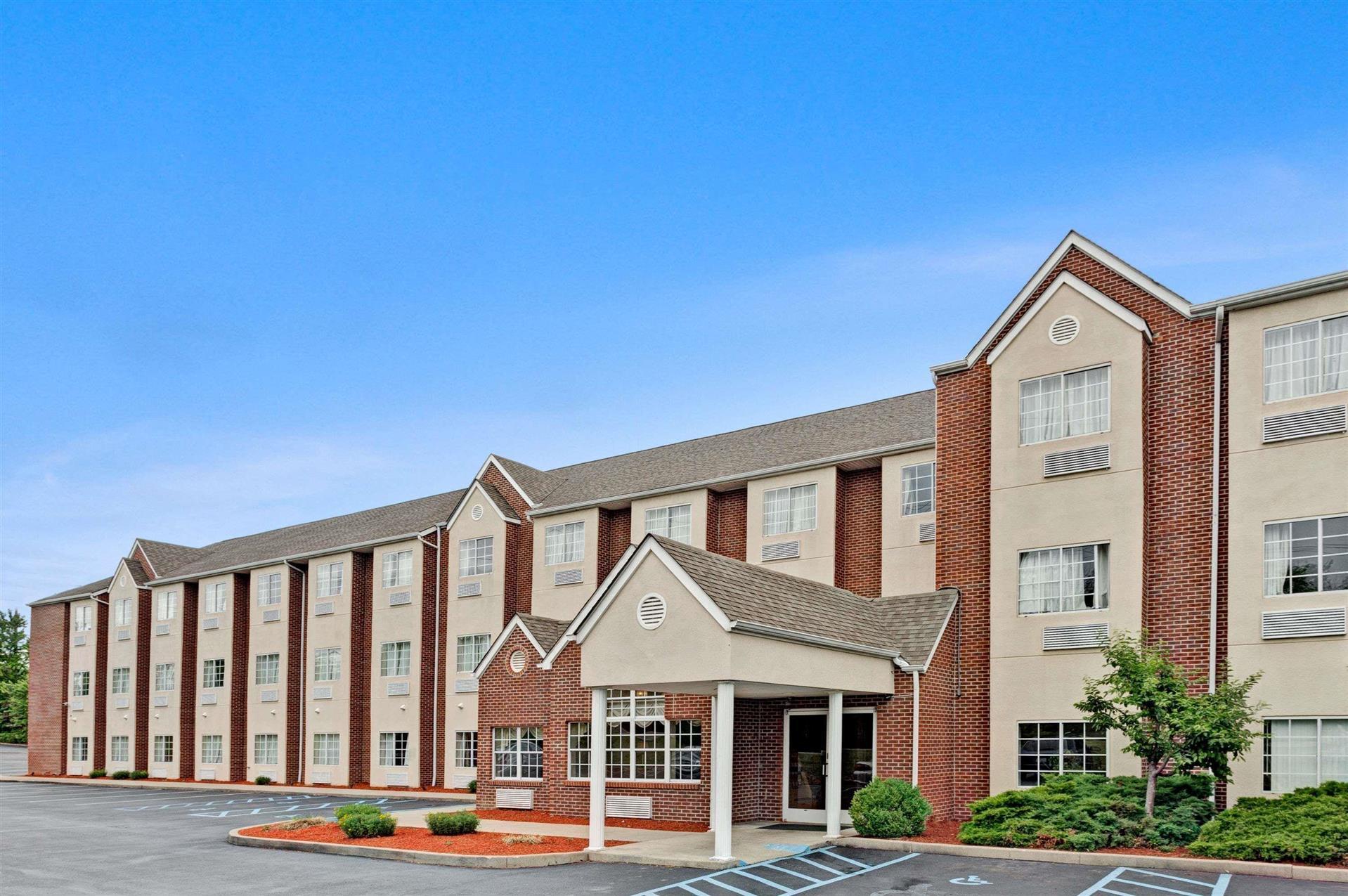 Microtel Inn & Suites by Wyndham Florence/Cincinnati Airport in Florence, KY