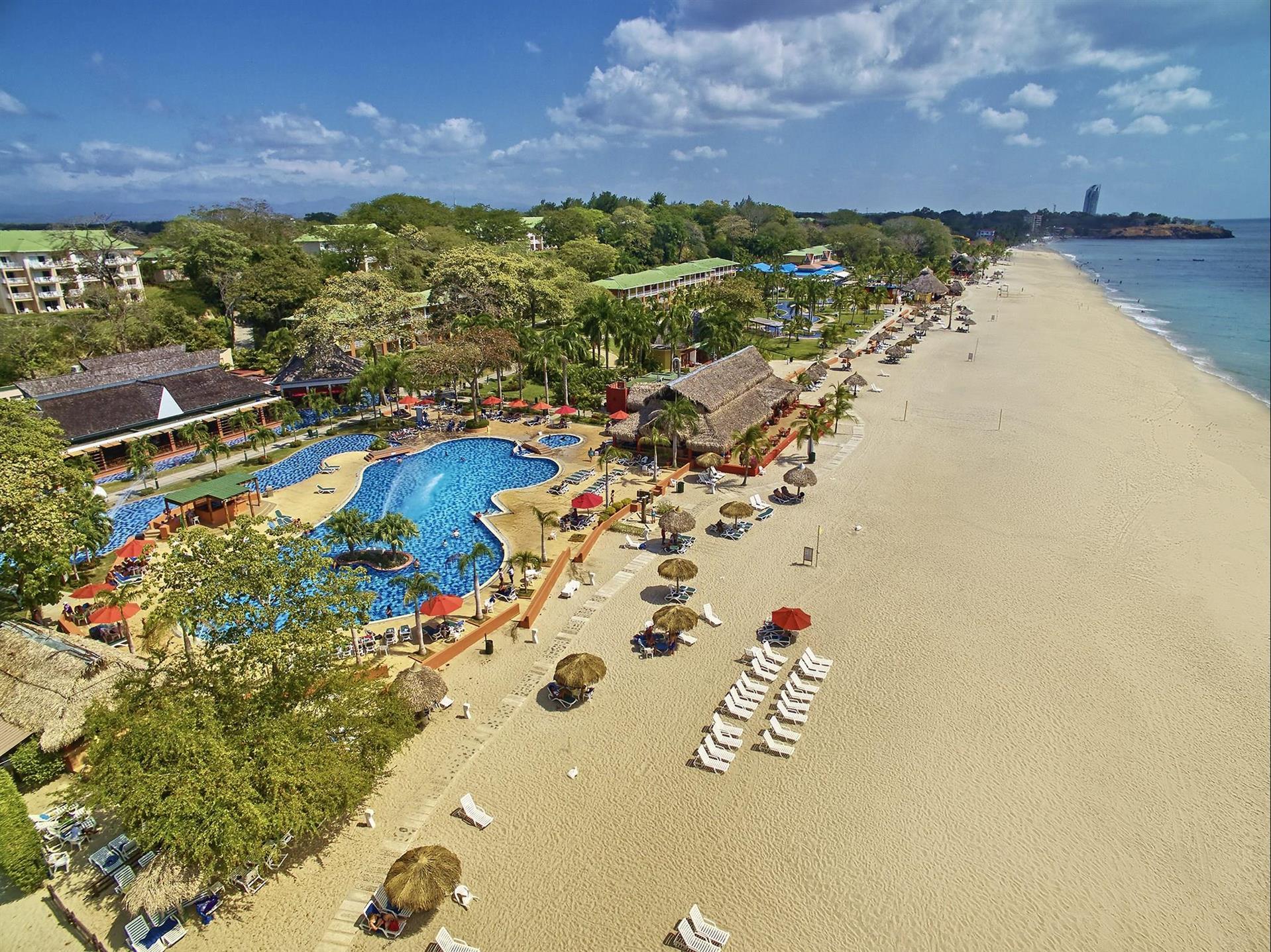 Royal Decameron Golf, Beach Resort & Villas - Farallon in Rio Hato, PA