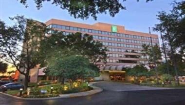 Embassy Suites by Hilton Orlando International Drive ICON Park in Orlando, FL
