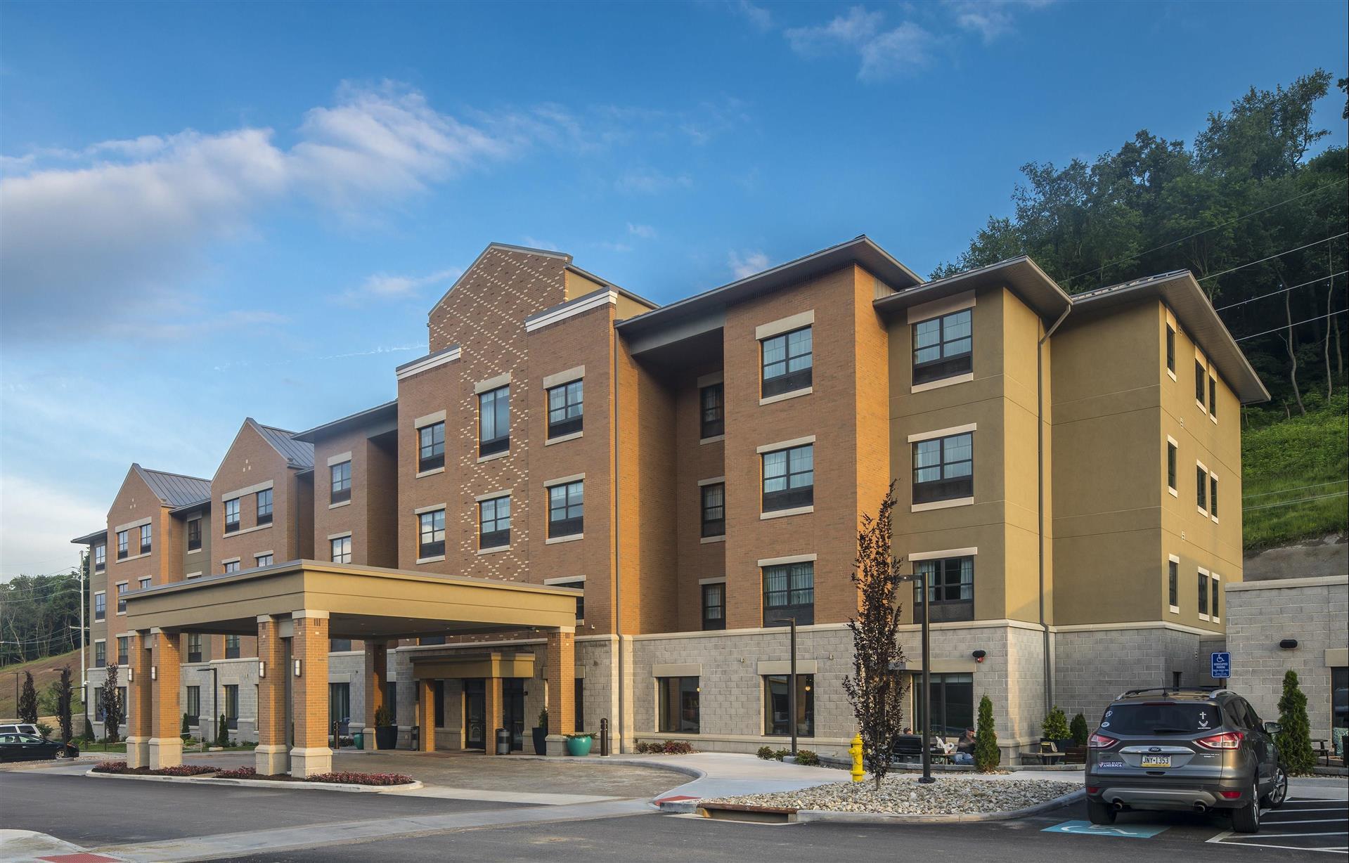 Best Western Plus The Inn and Suites at Franciscan Square in Steubenville, OH