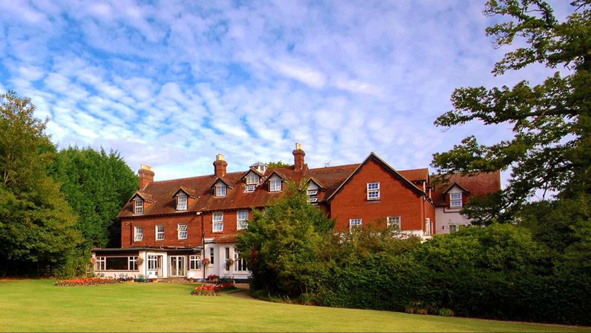 Moorhill House Hotel in Ringwood, GB1