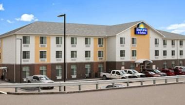 Days Inn & Suites by Wyndham Belmont in Belmont, OH