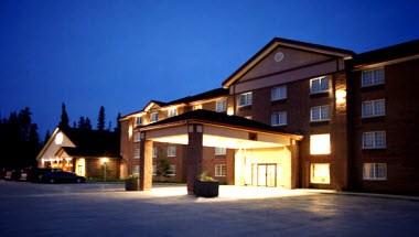 Woodlands Inn & Suites in Fort Nelson, BC