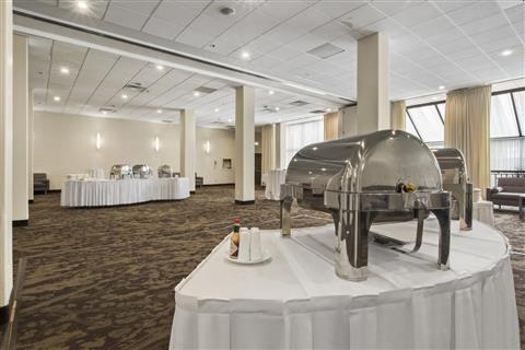 Best Western Premier Calgary Plaza Hotel and Conference Centre in Calgary, AB