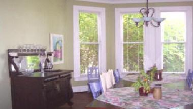 Plum Tree Gardens Bed and Breakfast in Goldsboro, NC