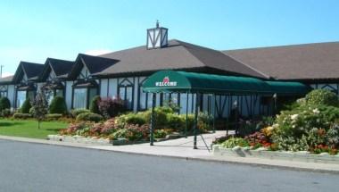 McIntosh Country Inn & Conference Centre in Ottawa, ON