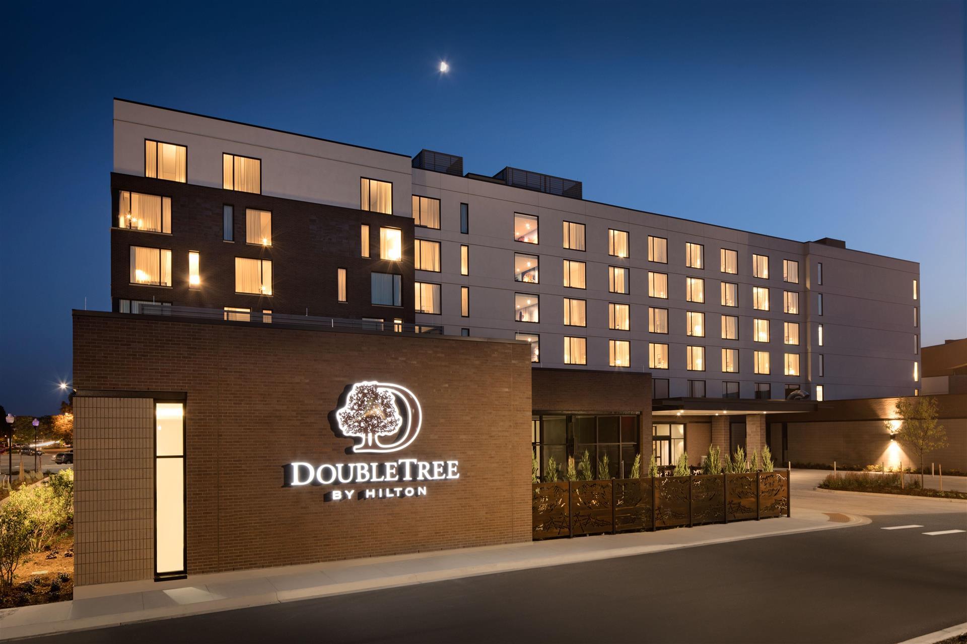 DoubleTree by Hilton Greeley at Lincoln Park in Greeley, CO