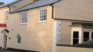 Fosbroke House in Alcester, GB1