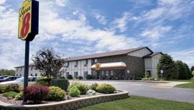 Super 8 by Wyndham Antigo in Antigo, WI