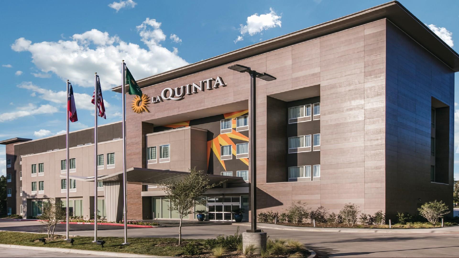 La Quinta Inn & Suites by Wyndham Dallas - Richardson in Dallas, TX