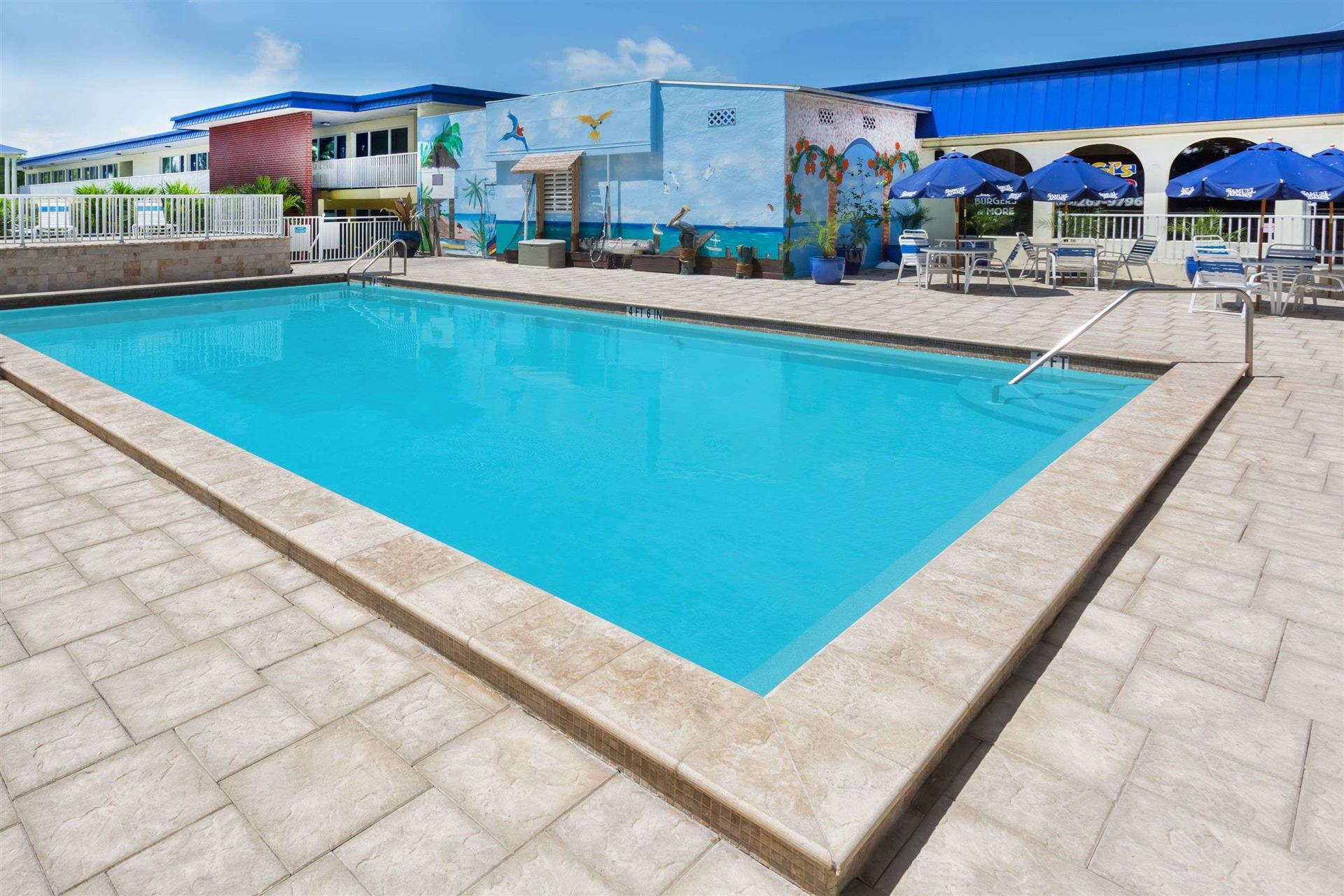 Days Inn by Wyndham Fort Myers Springs Resort in Fort Myers, FL