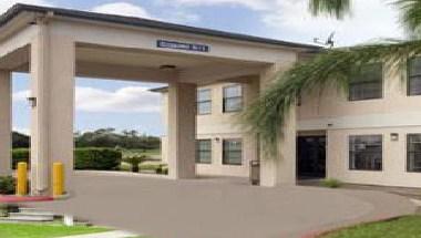 Deluxe Inn And Suites in Raymondville, TX