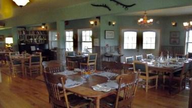 Chanterelle Country Inn & Cottages in Baddeck, NS