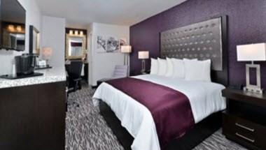 Clarion Inn And Suites Orlando in Orlando, FL