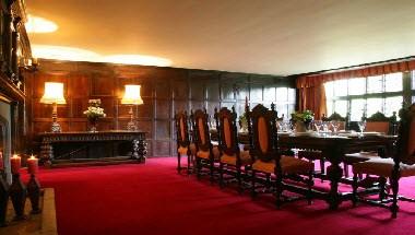 Great Tangley Manor in Guildford, GB1