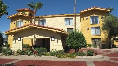 La Quinta Inn by Wyndham Phoenix Sky Harbor Airport in Tempe, AZ