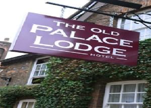 Old Palace Lodge Hotel in Dunstable, GB1