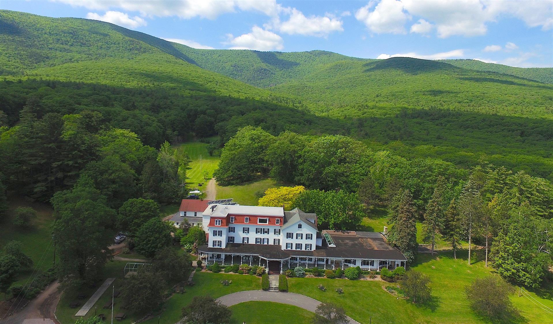 Winter Clove Inn in Round Top, NY